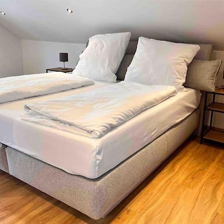 Viel Platz In Burghausen Fuer Freunde Und Familie Appartement Buitenkant foto