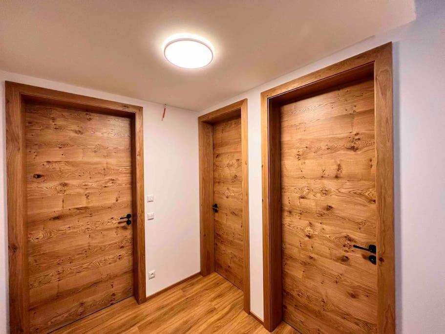 Viel Platz In Burghausen Fuer Freunde Und Familie Appartement Buitenkant foto