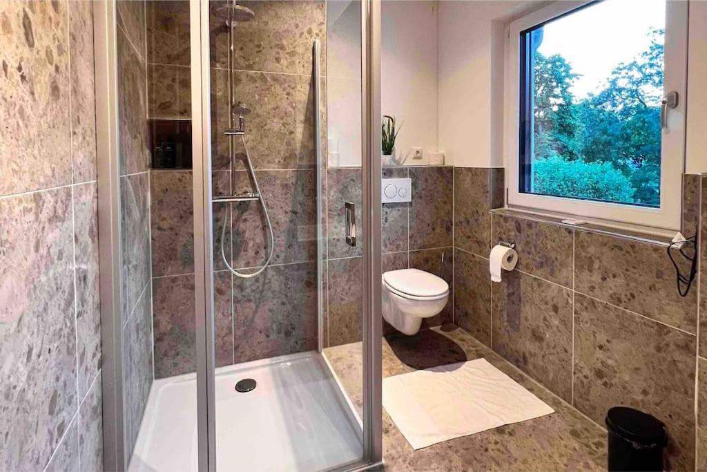 Viel Platz In Burghausen Fuer Freunde Und Familie Appartement Buitenkant foto