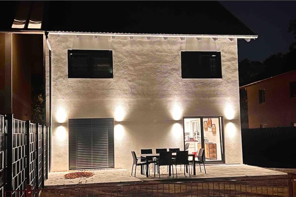 Viel Platz In Burghausen Fuer Freunde Und Familie Appartement Buitenkant foto